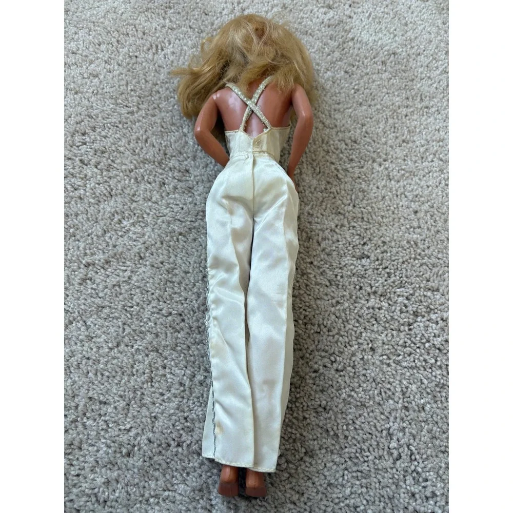 Vintage Barbie Glamorous Silver Jumpsuit Blonde 1976 Mattel 18